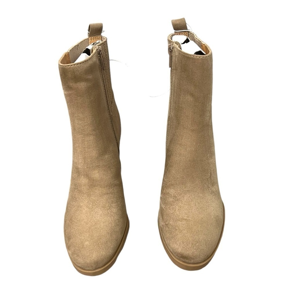 NWT Universal Thread Taupe Wedge Boots - Size 6 - Picture 6 of 14